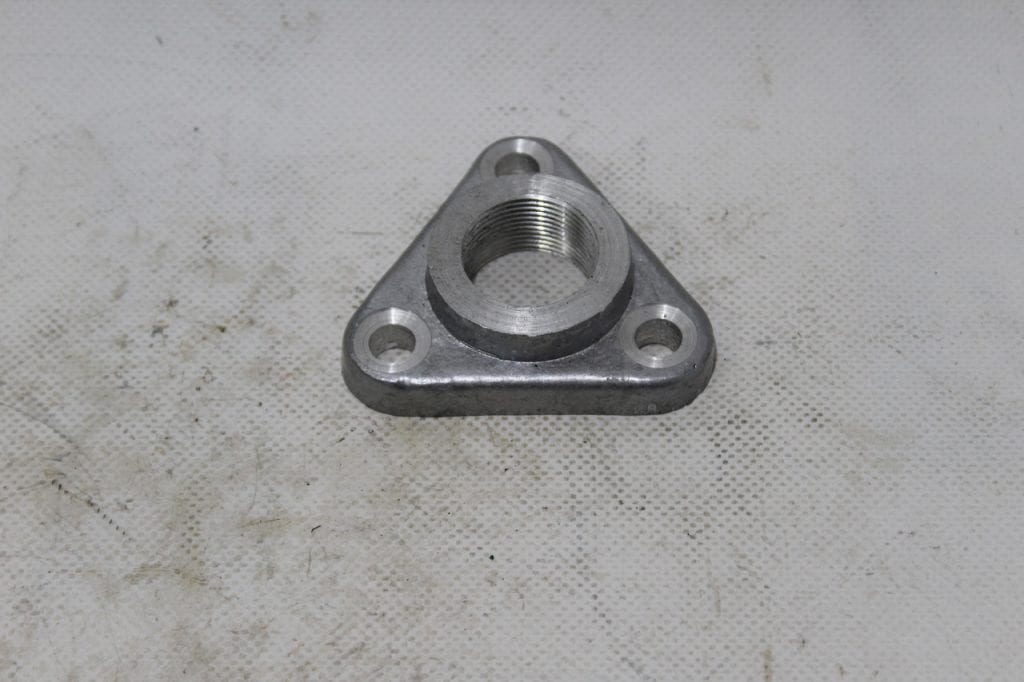 Фланец слива распределителя Р-80 МТЗ, ЮМЗ, Т-40, Т-25 40-4607016 Р80-23 ...